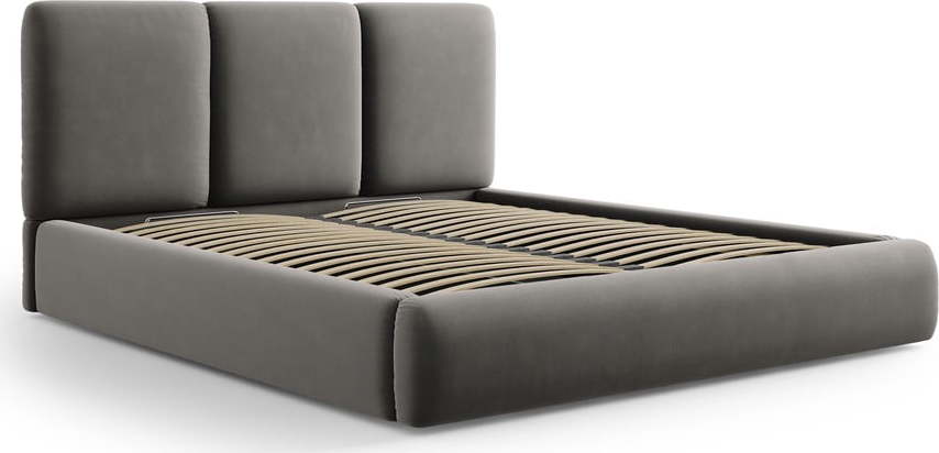 Šedá sametová čalouněná dvoulůžková postel s úložným prostorem s roštem 200x200 cm Brody – Mazzini Beds Mazzini Beds